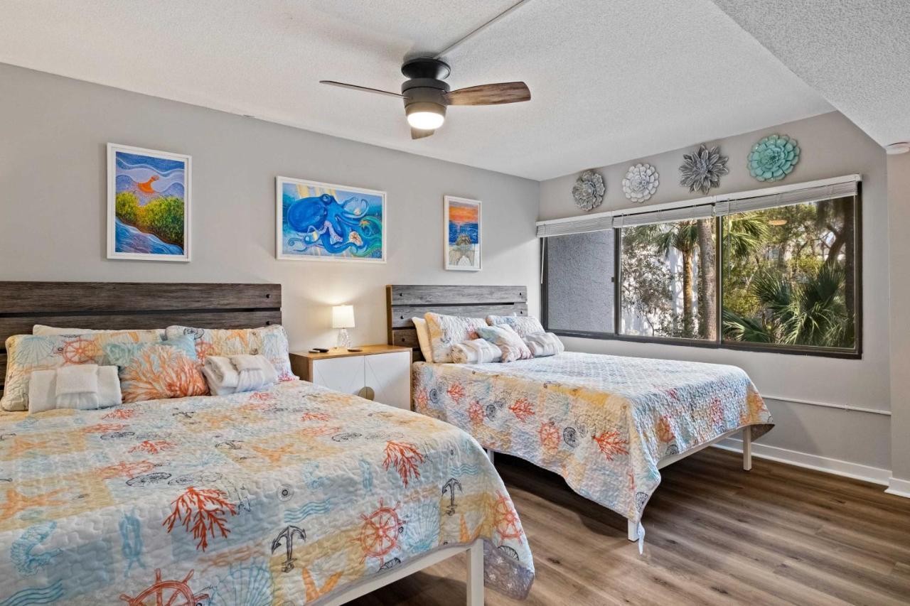 Coastal Oasis With Pool - Walk To Coligny Beach Park ヒルトンヘッドアイランド エクステリア 写真