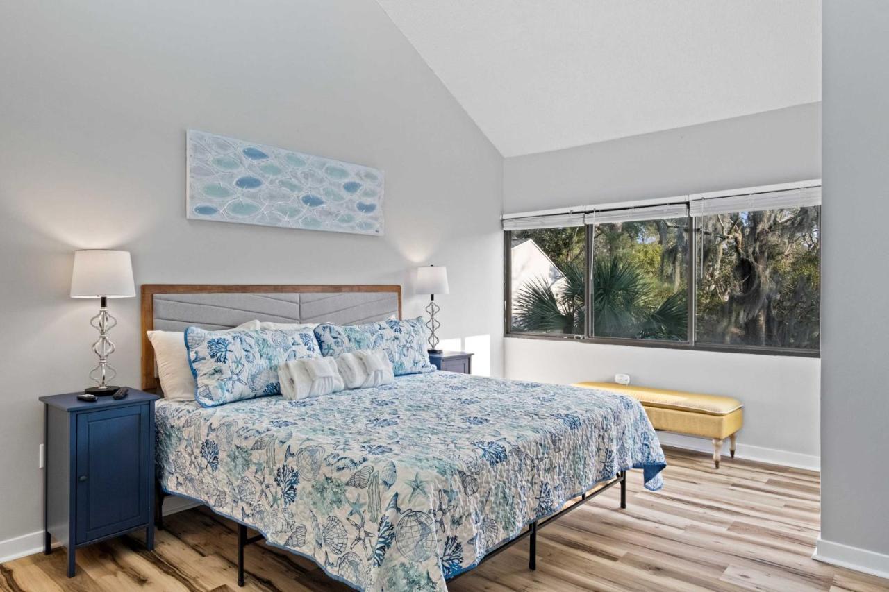 Coastal Oasis With Pool - Walk To Coligny Beach Park ヒルトンヘッドアイランド エクステリア 写真